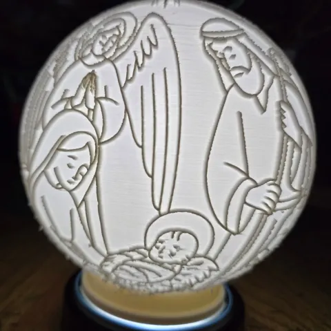 Globe Lithophane Featuring an Imagine of the Nativity